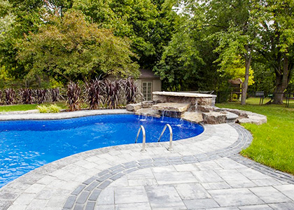 Pool water feature